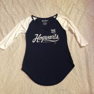 NWOT Hogwarts baseball raglan tee